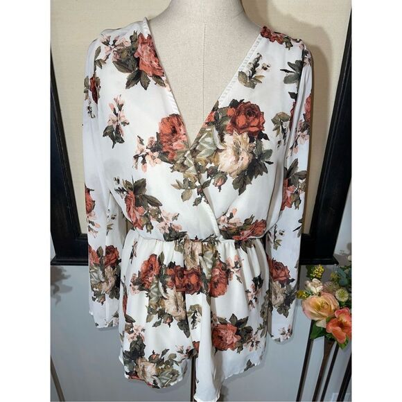 Dainty Hooligan Romper - Size Small - Picture 3 of 7